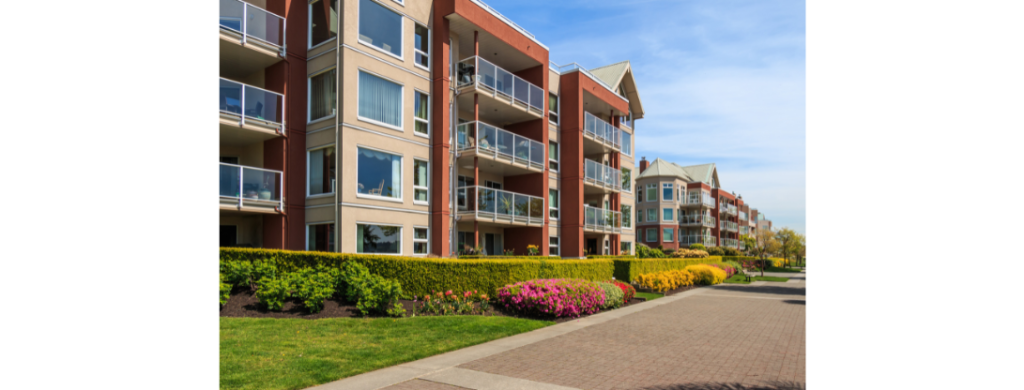 Edificio en Cataluña sujeto a Inspección Técnica de Edificios (ITE) para evaluar su estado de conservación y seguridad.